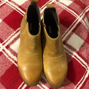 Sorel Women's Brown Leather Ankle Booties